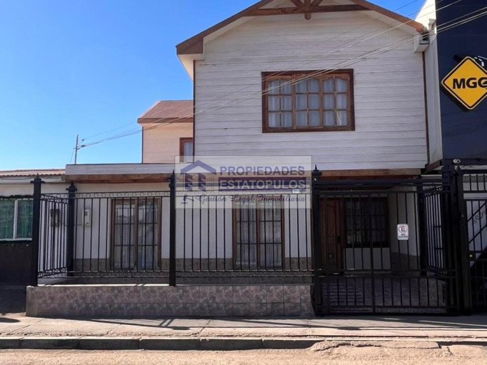 Se Arrienda Casa en Avenida Pratt,  de la Ciudad de Taltal 